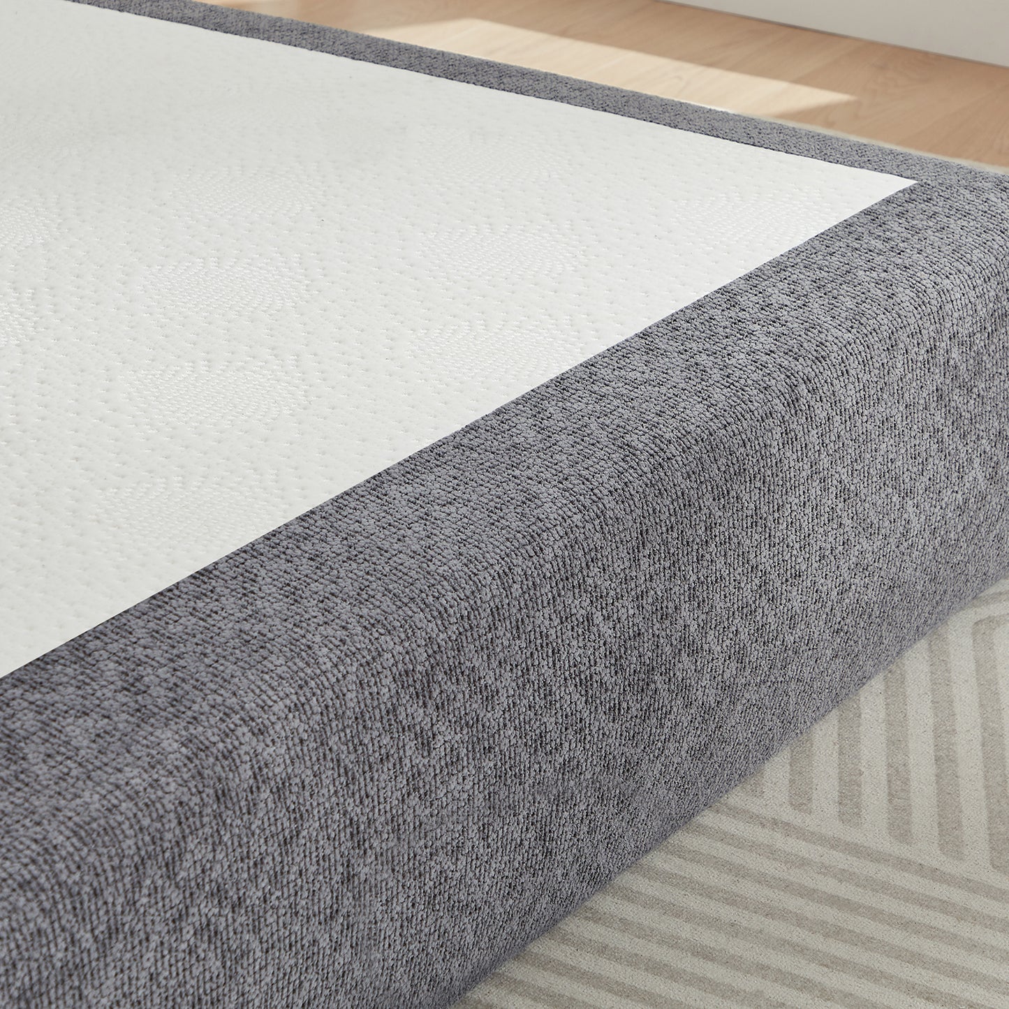 Compressible Chenille bed for Apartment