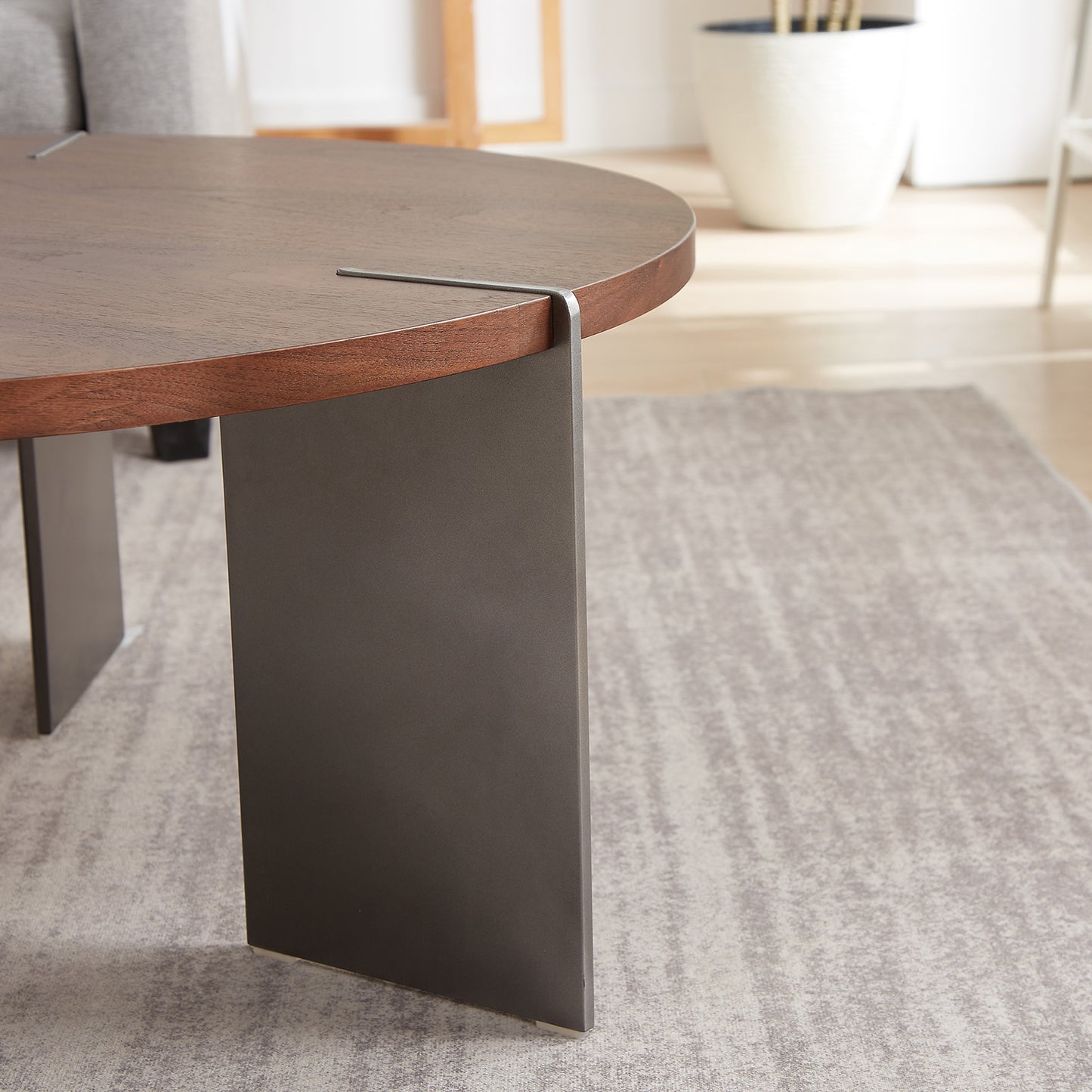 Round Coffee Table & Side Table Surface and Black Metel Feet