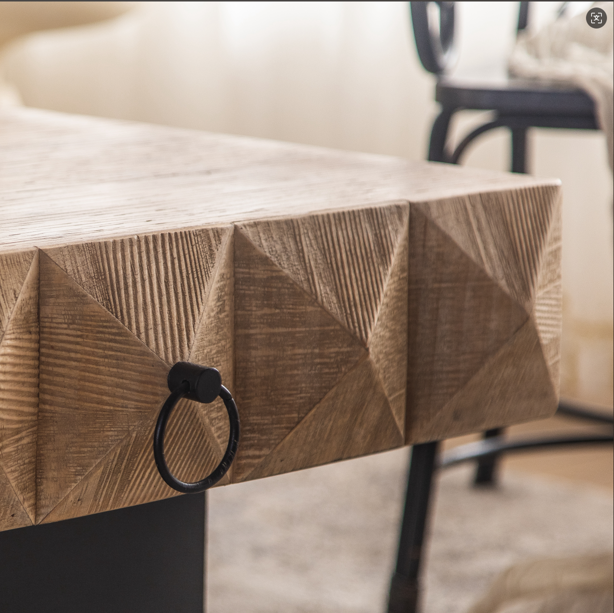 32.28'' Retro Coffee Table: 3D Embossed Pattern, 2 Drawers, MDF Base