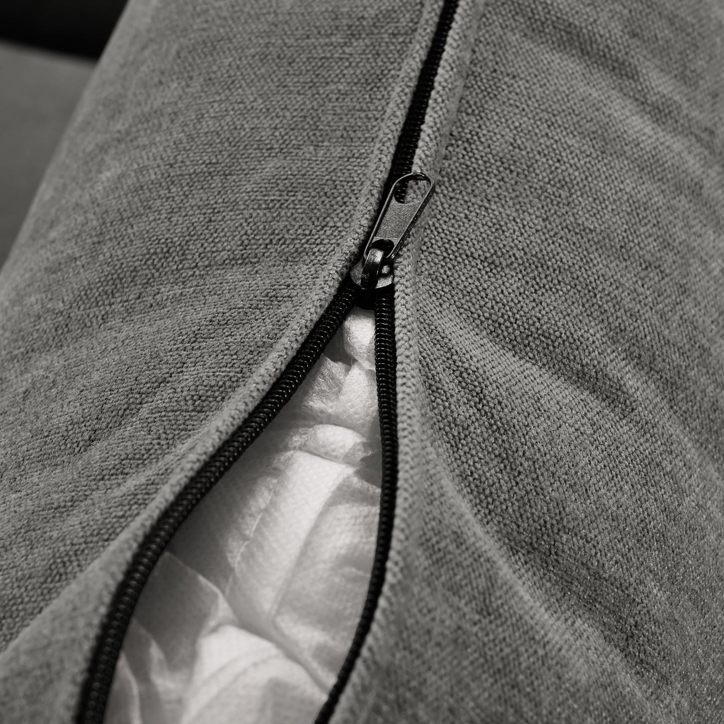 132"U - shaped Freely Transformable Modular Corner Sofa with 2 Ottomans: Ideal for Living Rooms