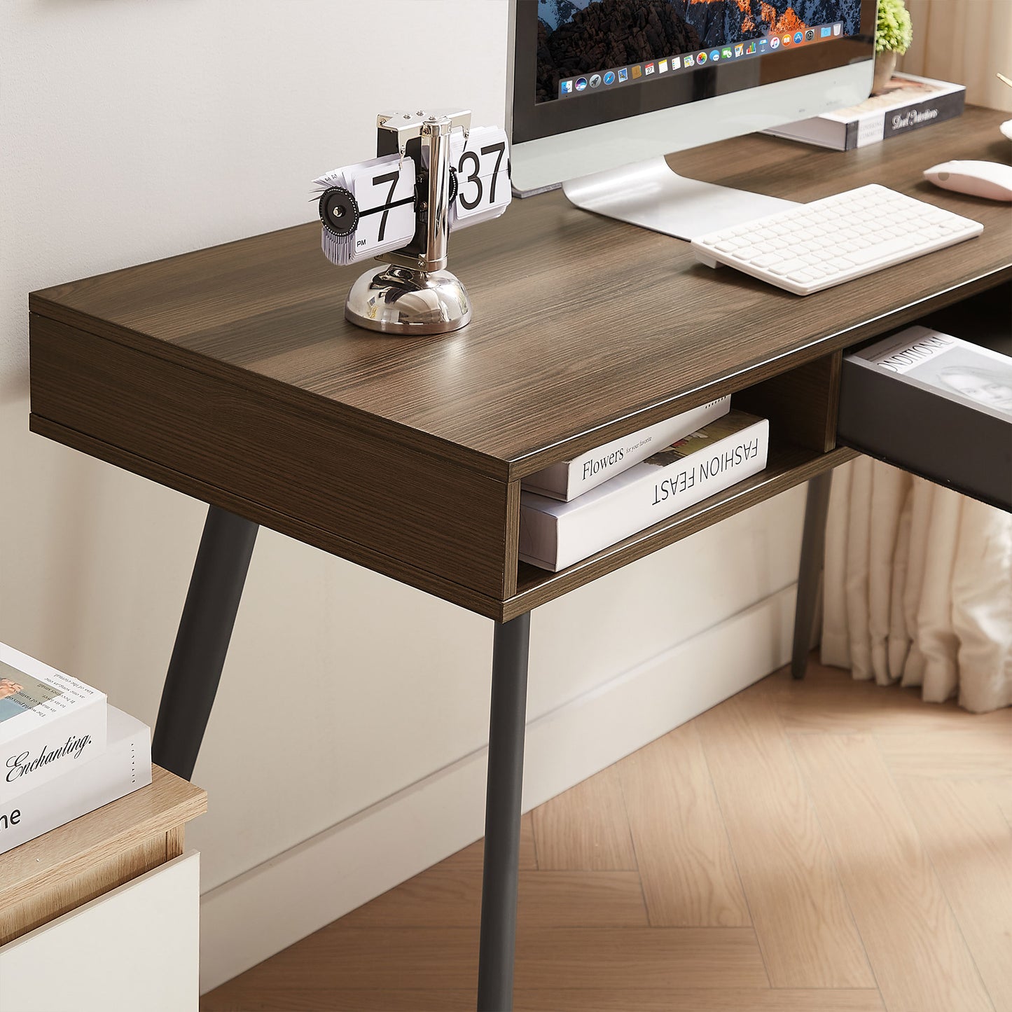 Mid - Century Modern Desk: USB Ports, Power Outlet, Drawers for Home Office