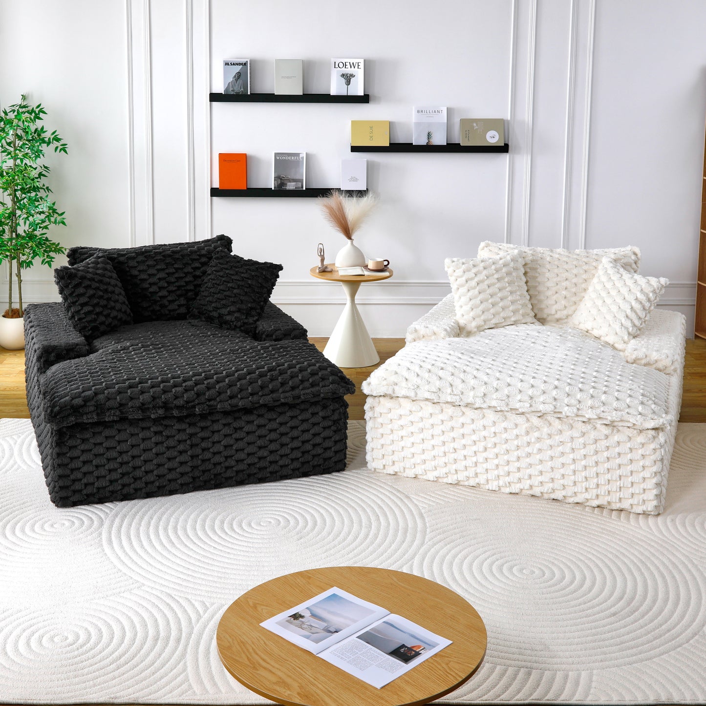 Comfort - bearing Sofa: Two Pillows and One Backrest