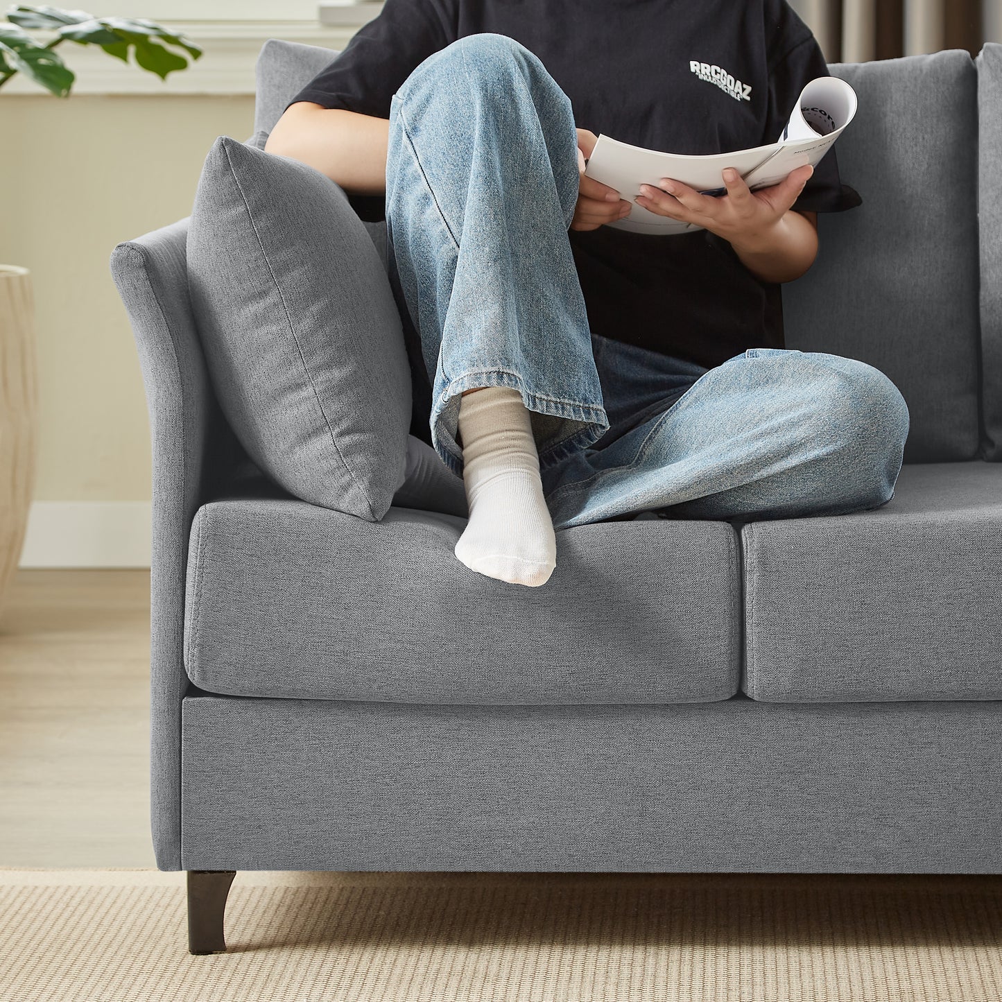 Linen - Upholstered 3 - Seater Modern Sofa: Detachable, Metal Frame for Various Spaces