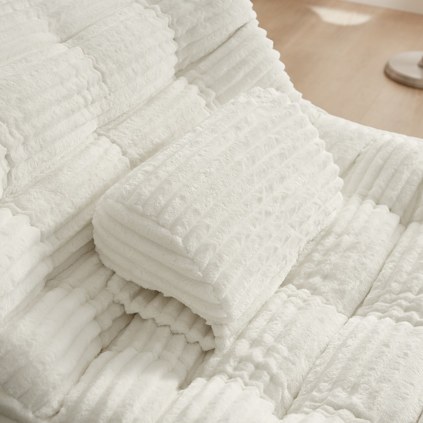 Swivel Glider Chair with switchable head pillow and waist pillow 360-degree rotatable single-person sofa chair