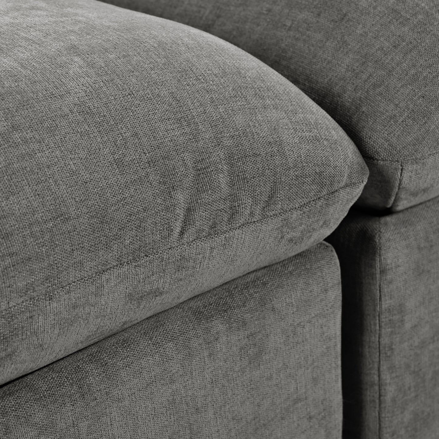 132"U - shaped Freely Transformable Modular Corner Sofa with 2 Ottomans: Ideal for Living Rooms