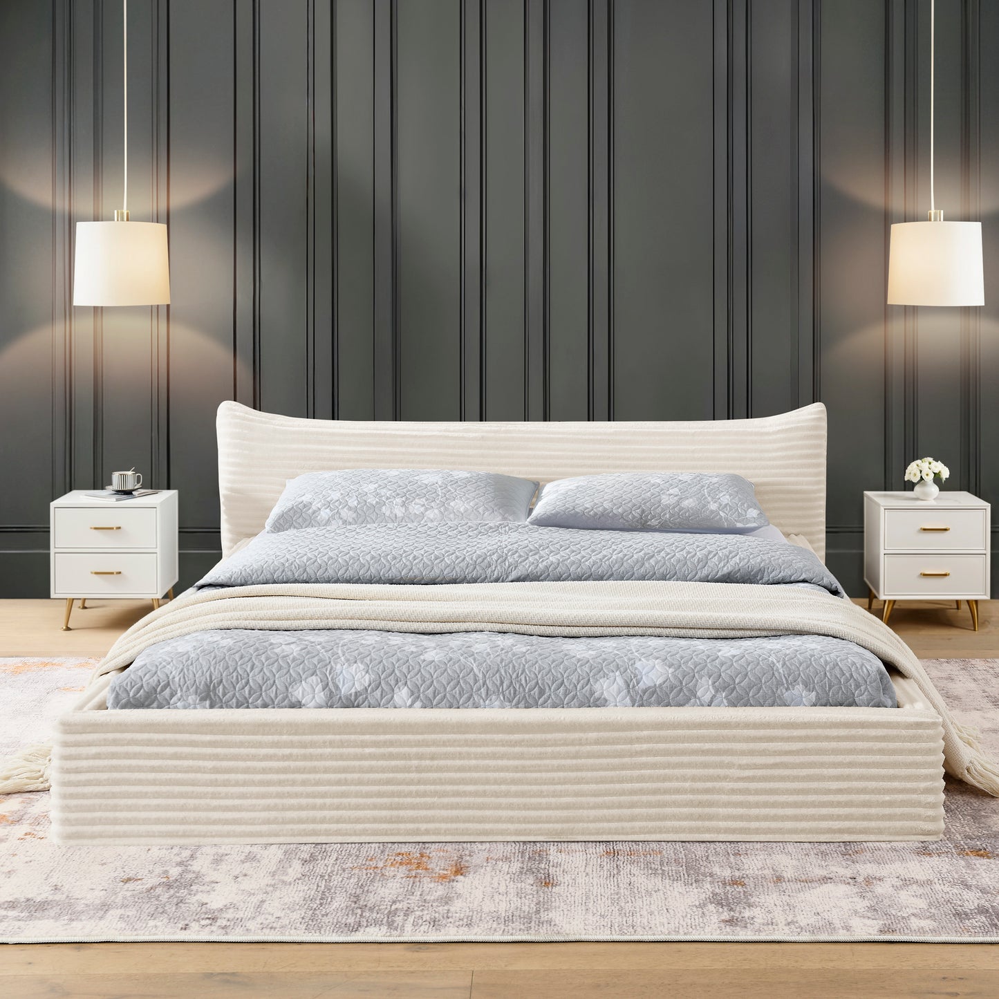 Queen Size Upholstered Bed FrameAnd velvet fabric,Grounded Platform Bed with Decorative Curved Headboard and Solid Wood Frame