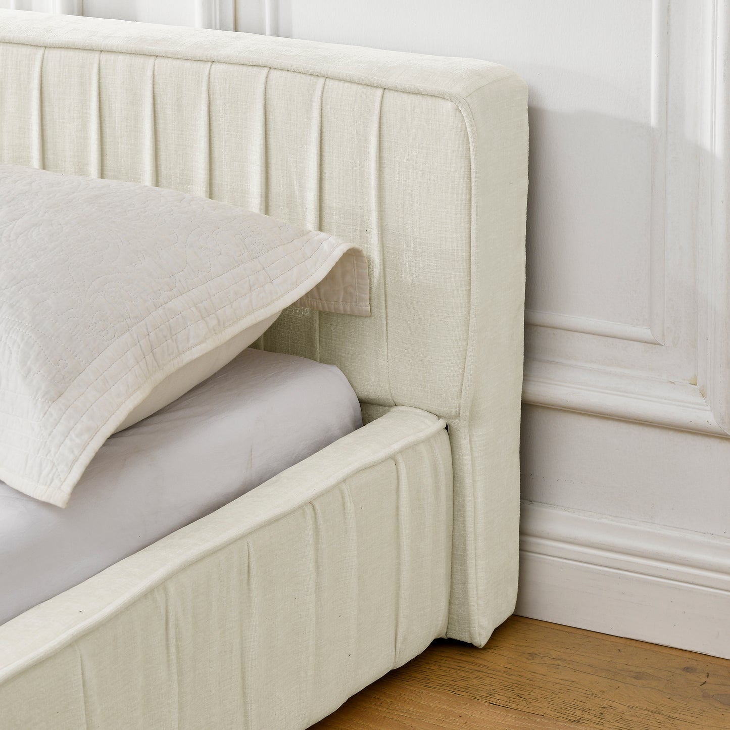 Queen Size Upholstered Bed Frame with Chenille fabric Platform Bed with Headboard and Solid Frame. No Box Spring Needed