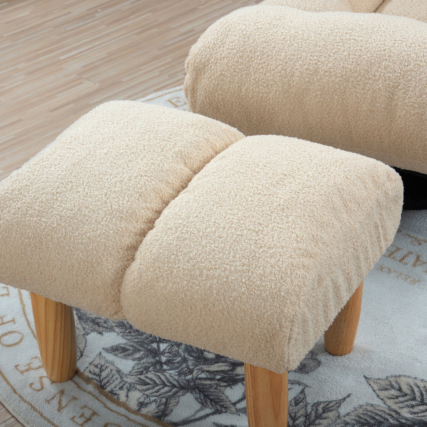 Single Reclining Sofa: Japanese - Style Lazy Sofa for Balcony & Leisure