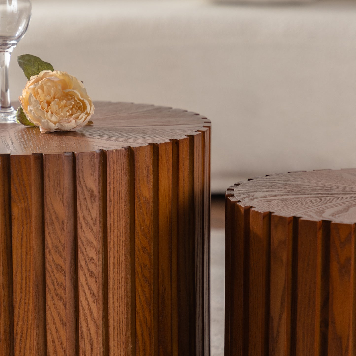 Round Wood Coffee Table for Living Room for Small Space Apartment and No Need Assembly