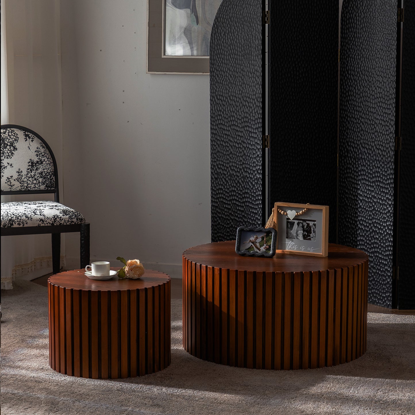 Round Wood Coffee Table for Living Room for Small Space Apartment and No Need Assembly