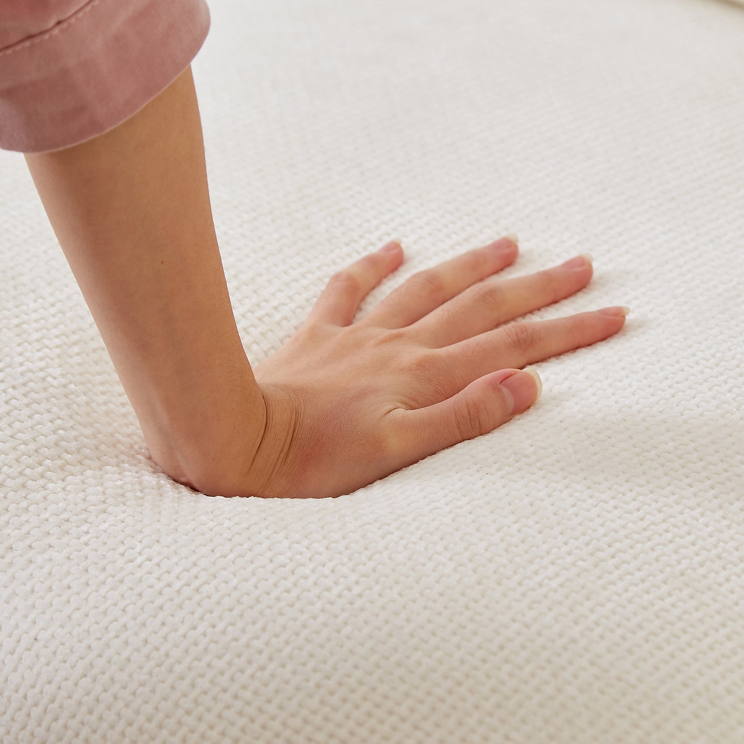 3-seater sofa with unique design and soft arm pillows Contemporary style linen sofa with 3 comfortable cushions with 2 pillows