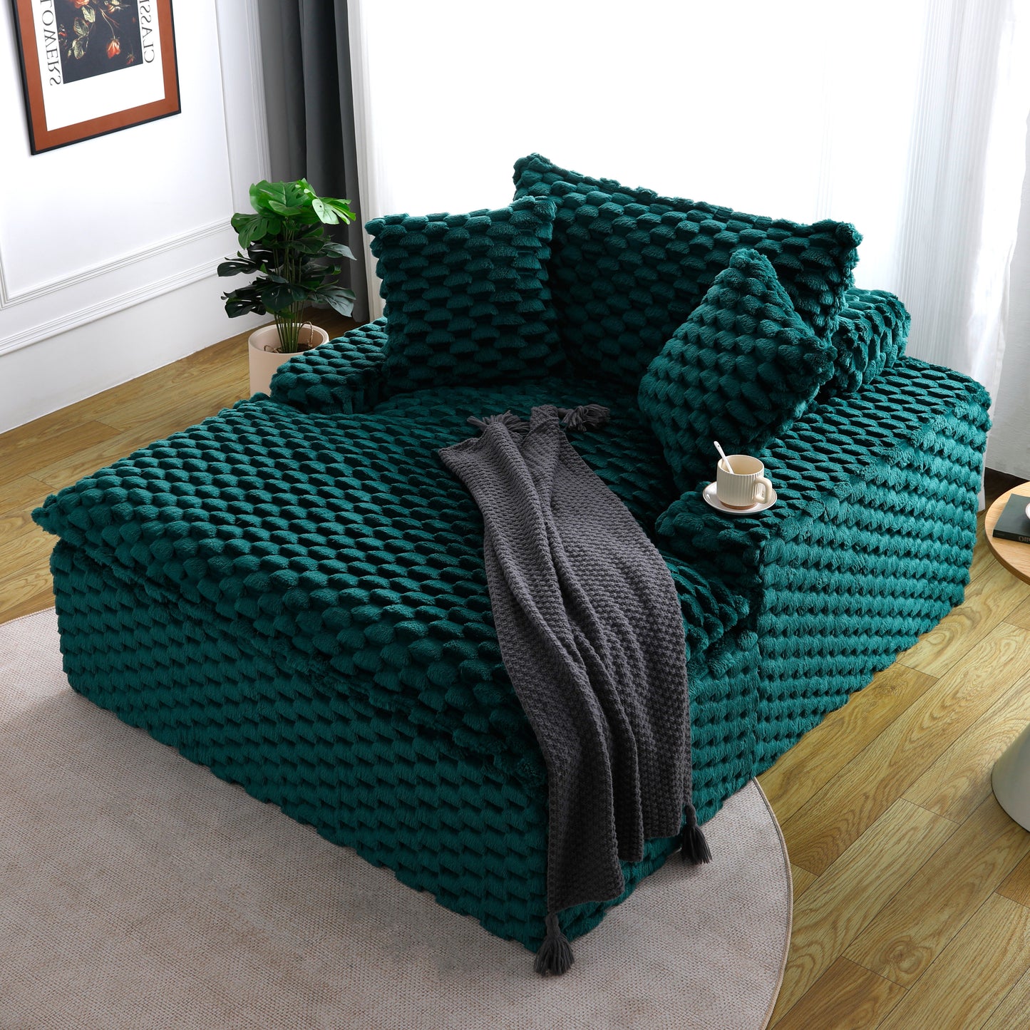 Comfort - bearing Sofa: Two Pillows and One Backrest