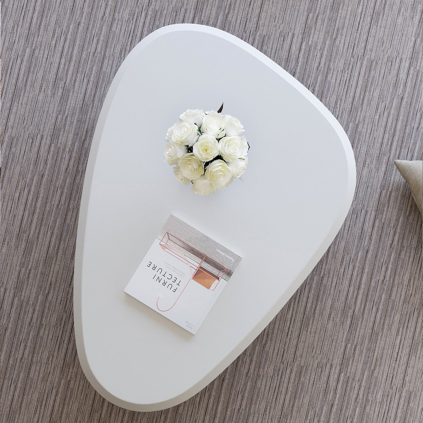 Cloud - Shaped Coffee Table: 3 - Ball Legs, Ideal for Small Living Room Spaces